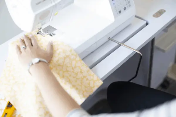 Baby Lock Brilliant computerized sewing machine reviews and ratings.