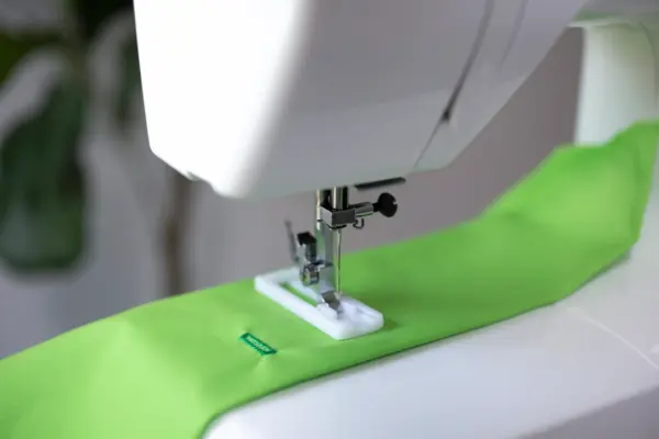Baby Lock Zest automatic 4 step button holer maker near me