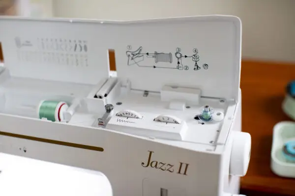 Jazz 2 Needle Threader